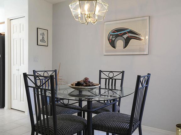 4th image of 43 E Horizon Cir