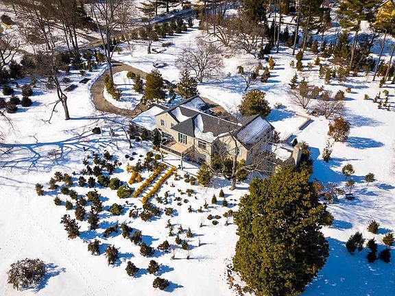 3rd image of 1260 Two County Line Rd