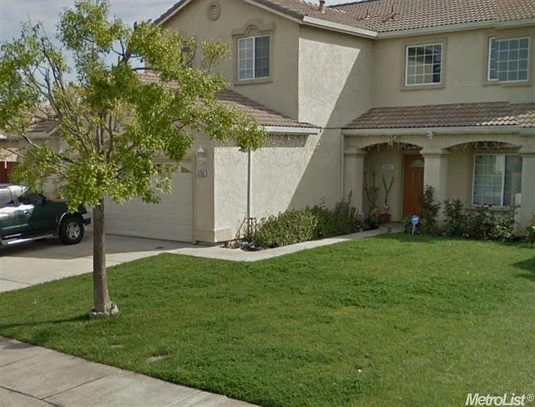 2755 Blossom Cir photo 1