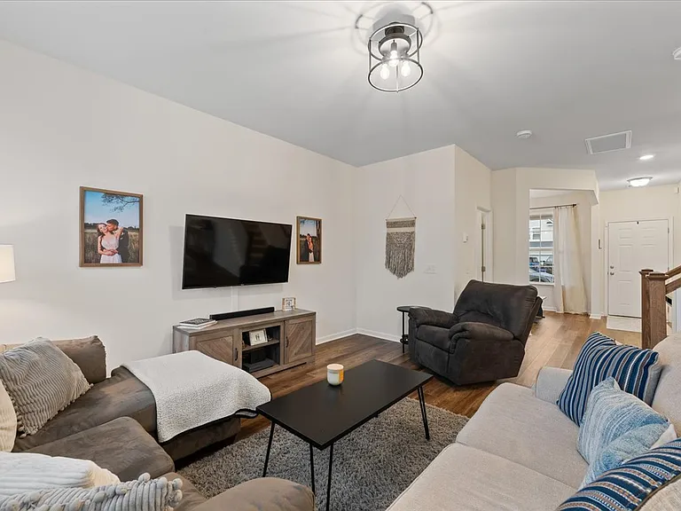 128 Caleb Ct — Photo 21
