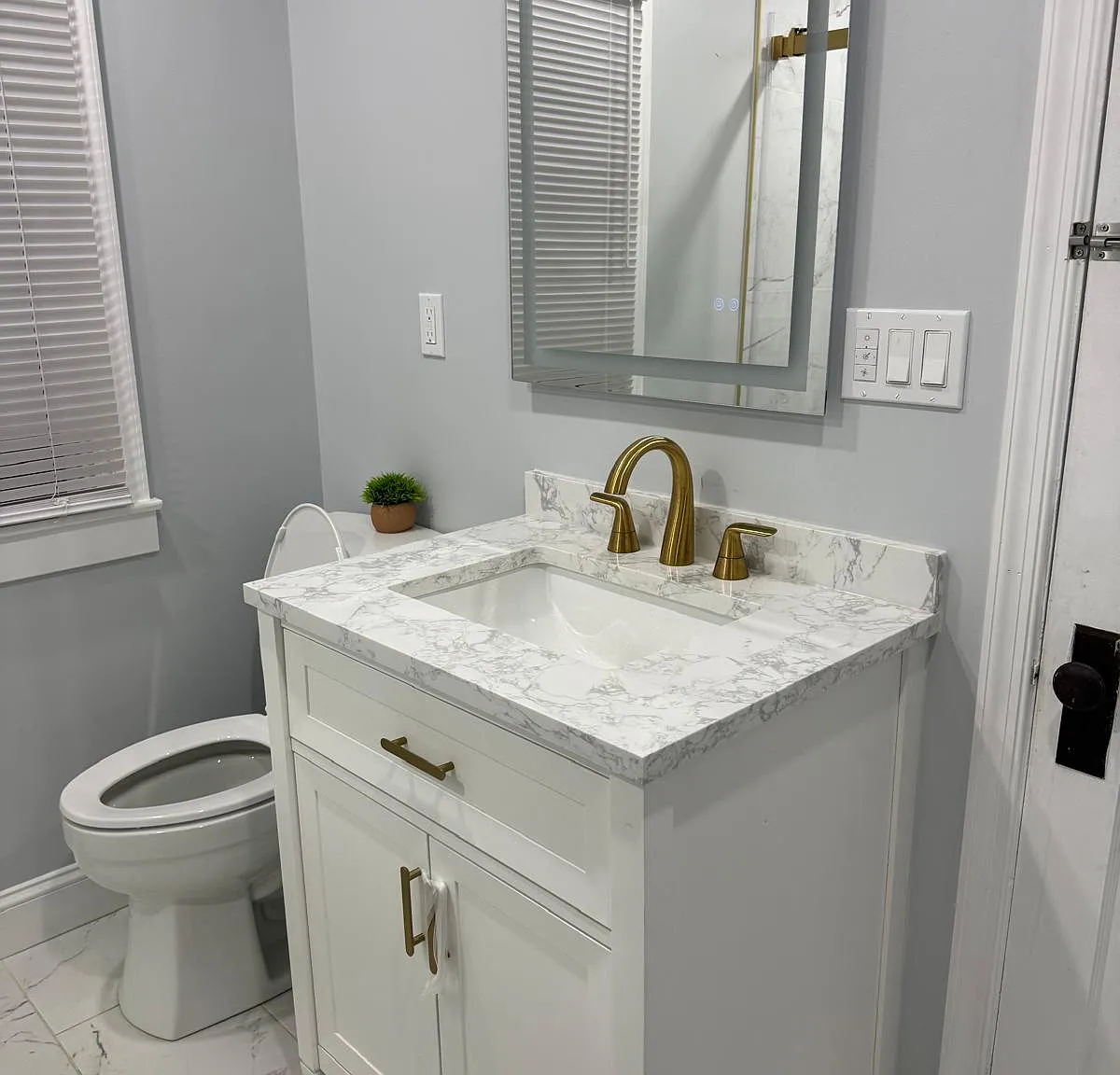 4 bed, 2300 sqft, $2,500 — Photo 3