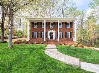 1020 Greenhurst Rd, Winston Salem, NC 27104