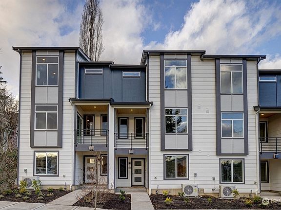 2nd image of 6722 187th St NE #103