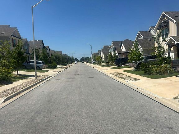 4th image of 1521 W Kerr Pass