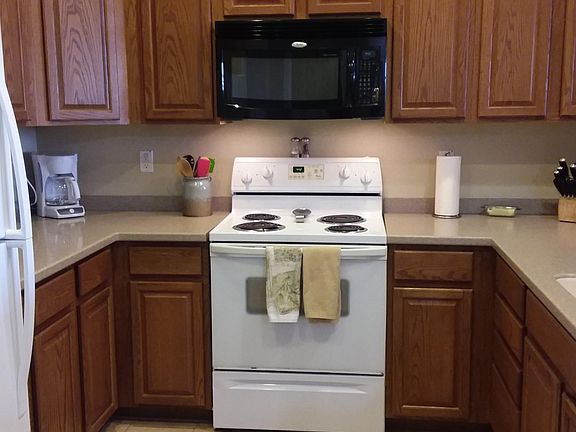 4th image of 42513 W Capistrano Dr
