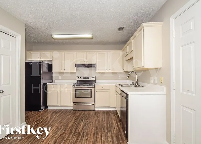 125 Cedar Bend Dr — Photo 7