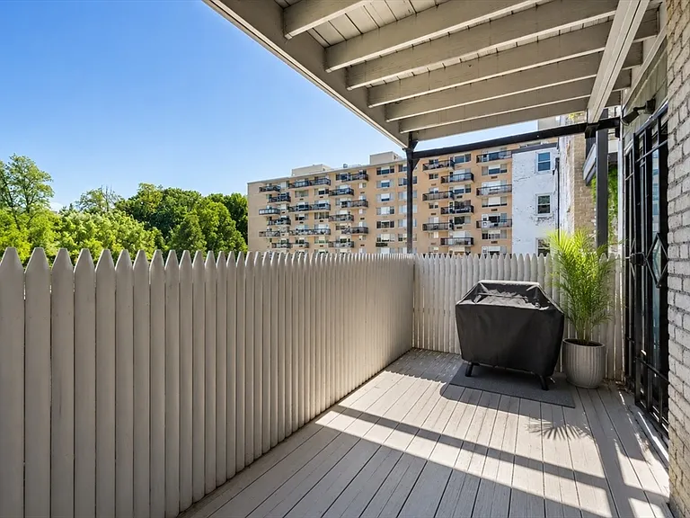 26 Medfield St #4 — Photo 9