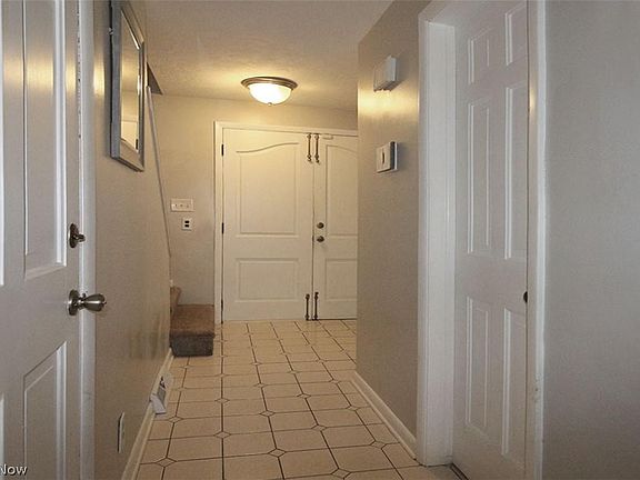 2nd image of 524 Skylark Ct