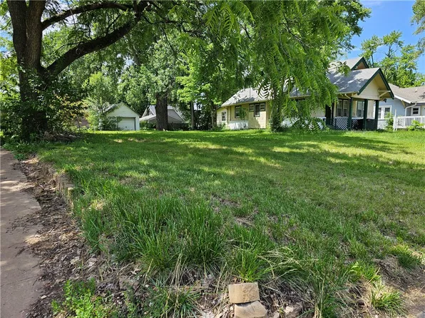 1722 E 14th St, Des Moines, IA 50316