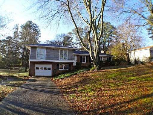 3rd image of 142 Timberland St