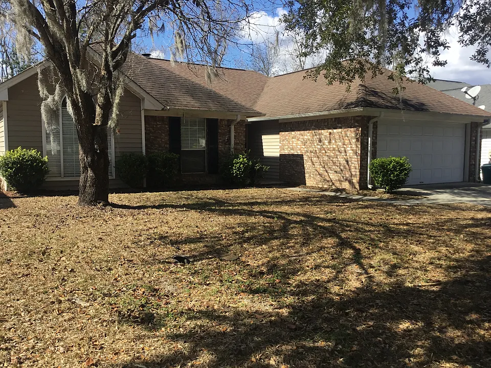 121 Marsh Edge Ln