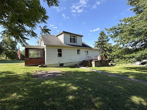 2nd image of 1661 Amy Ln
