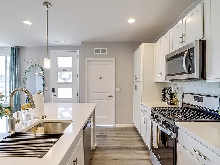 5305 E 63rd Pl — Photo 3