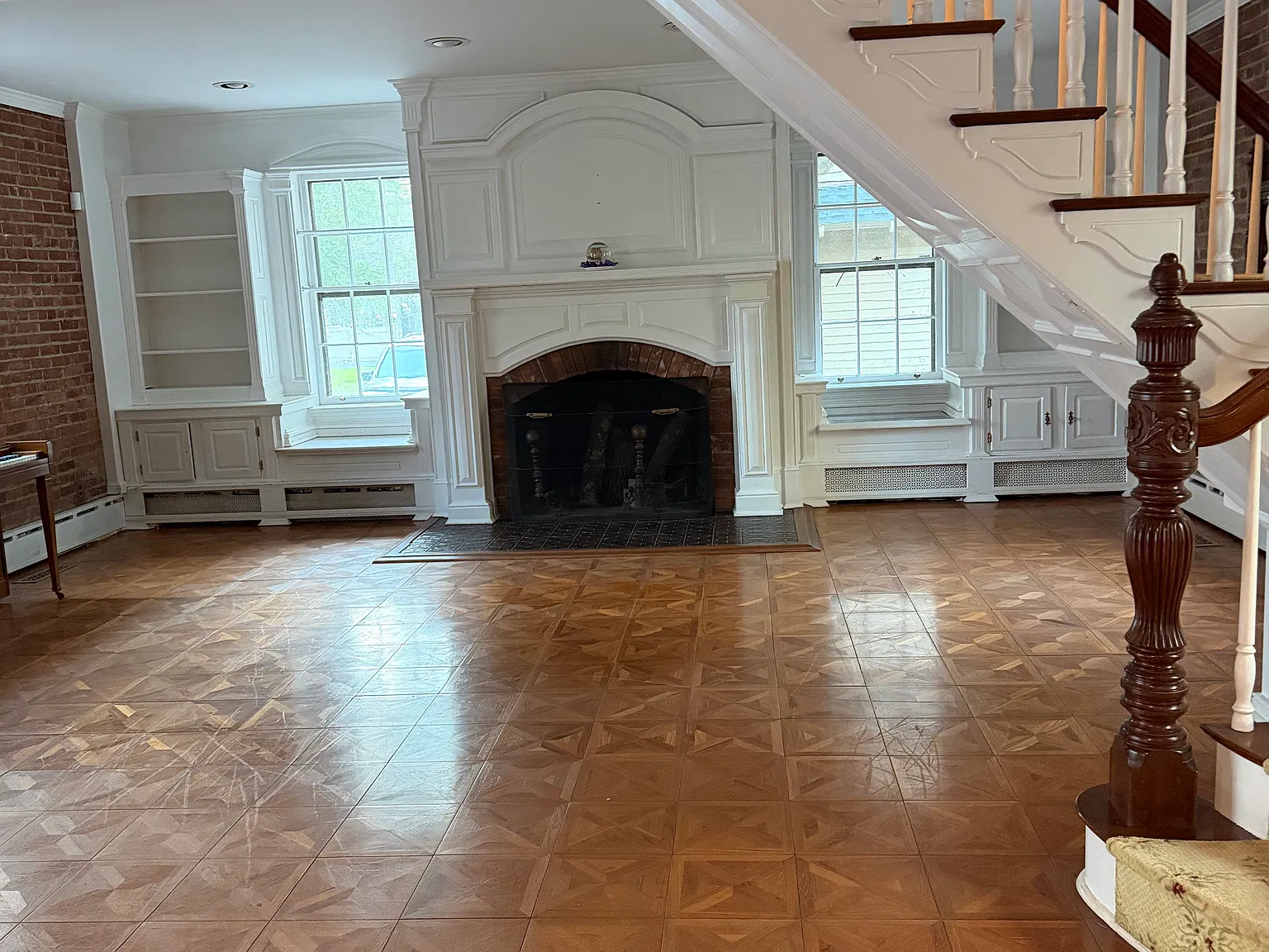 4 bed, 1.5 bath, 2580 sqft, $4,200 — Photo 4