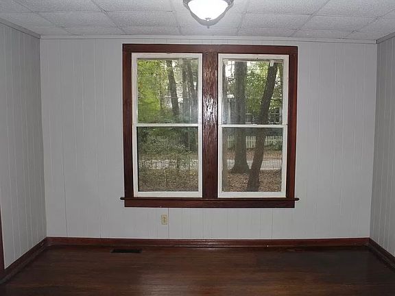 5th image of 725 NW 30th Ave