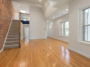 1956 Calvert St NW, Washington, DC 20009