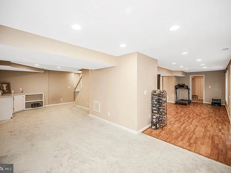 15385 Windsong Ln — Photo 42