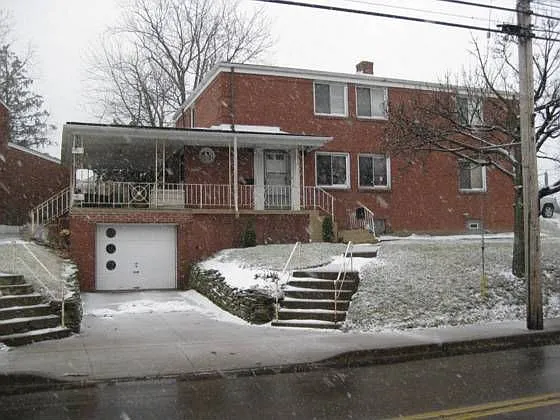 2035 Pioneer Ave photo 1