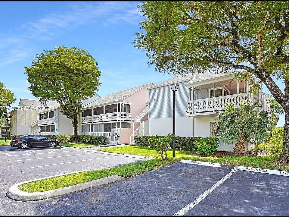 10521 Mahogany Key Cir #207
