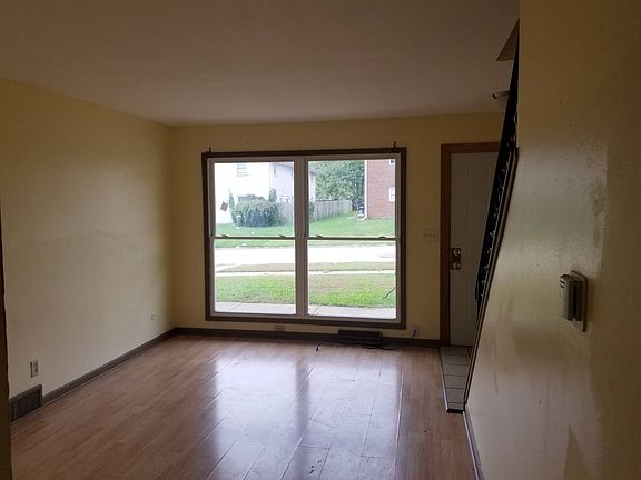 4th image of 3315 Sablewood Dr APT 1