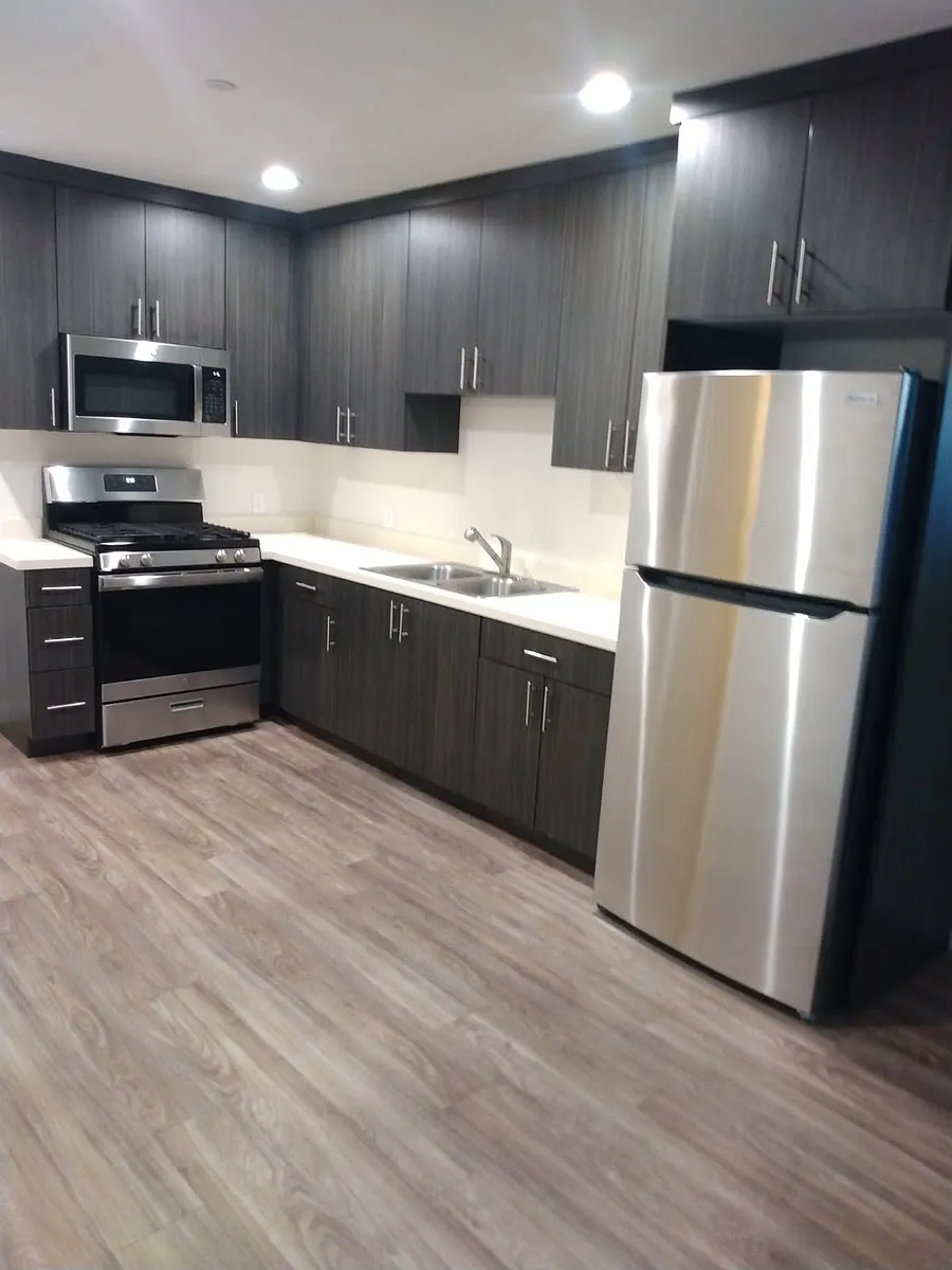 Building Photo - 49 Oaklawn Ave #2