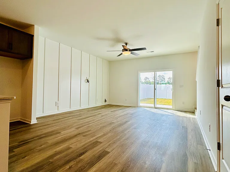 7121 Fisk Dr NE — Photo 19