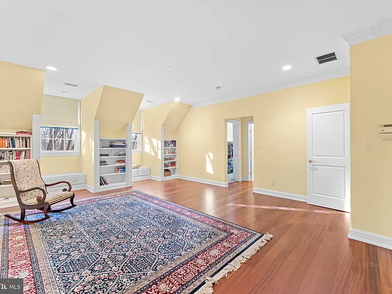 8541 Old Dominion Dr — Photo 26