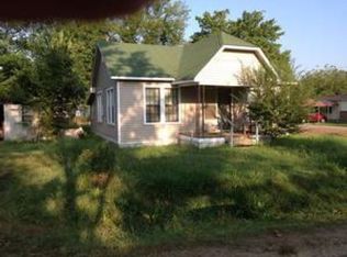 114 N 3rd St, Ola, AR 72853