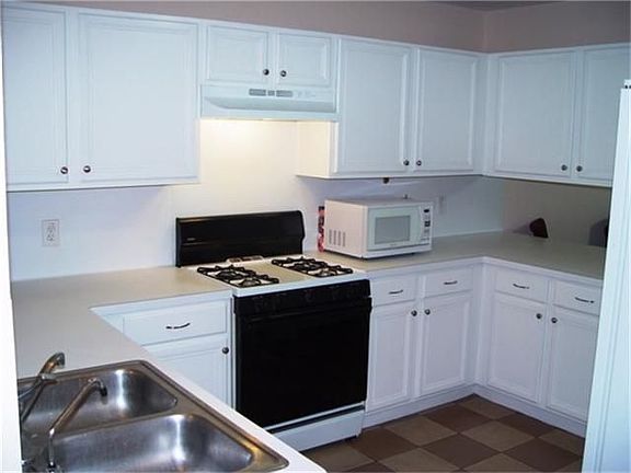 4th image of 3630 Saint William Ln