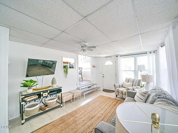 3rd image of 345 Amberjack Dr