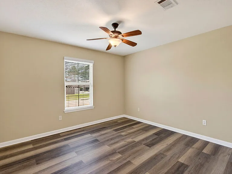 10261 English Manor Dr — Photo 19