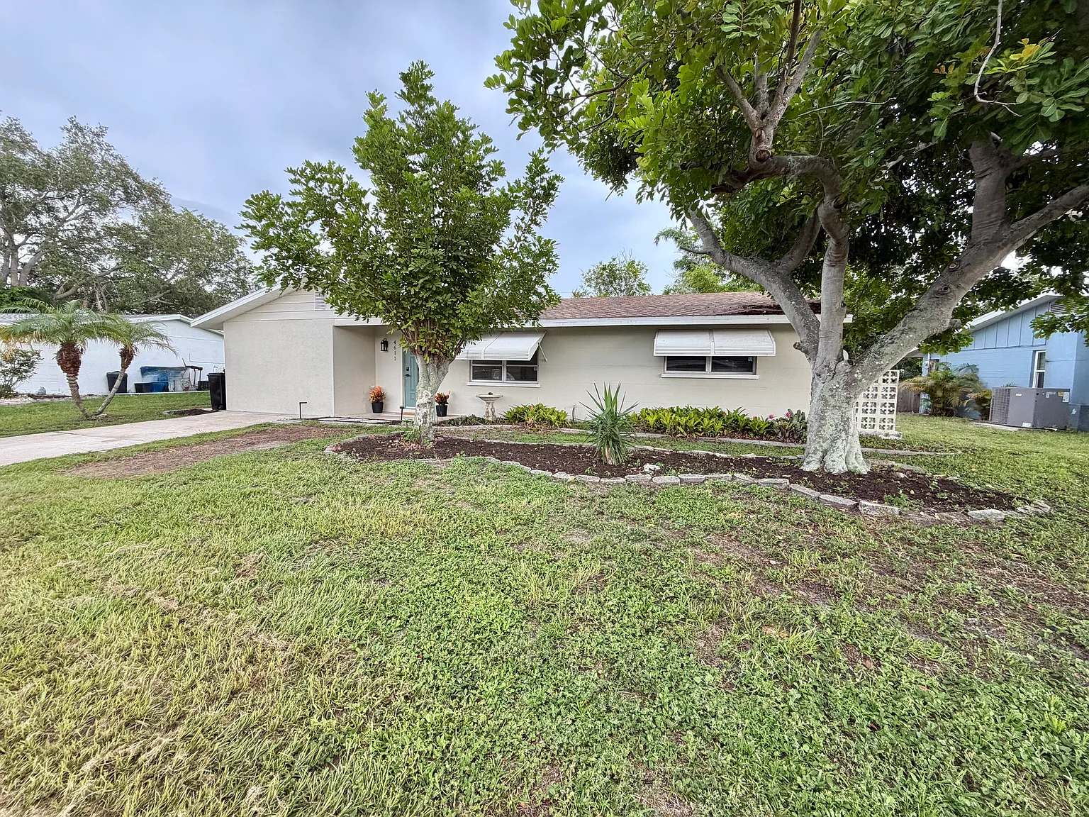 4 bed, 1690 sqft, $2,875 — Photo 1