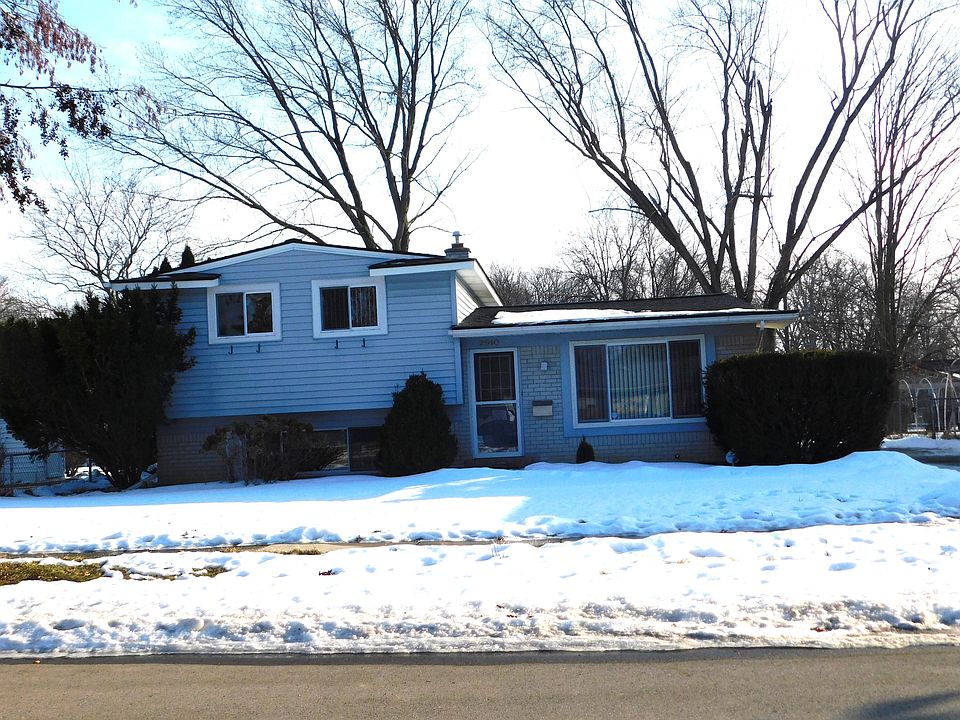 1st image of 2910 Marshall St