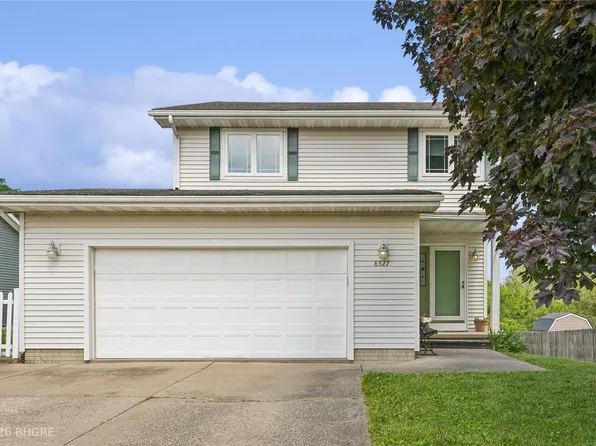 8527 Ridgeview Dr, Des Moines, IA 50320