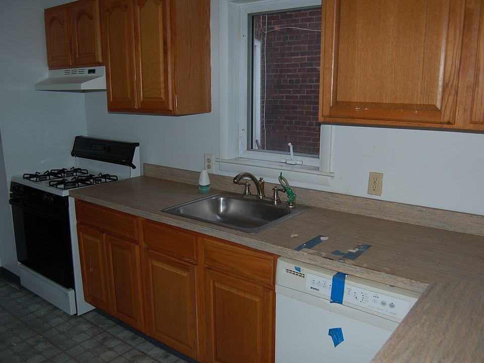 2nd image of 11 Railroad Ave