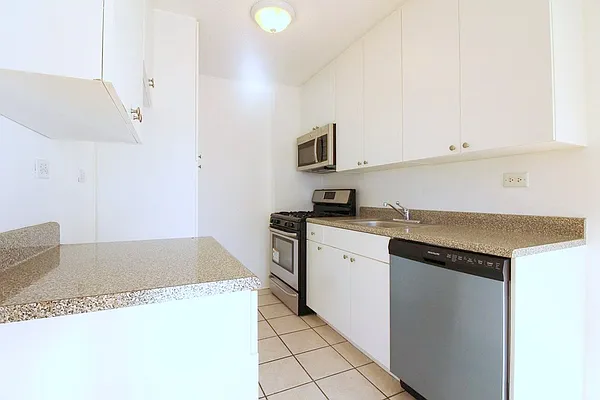 Rented by Corcoran | media 31