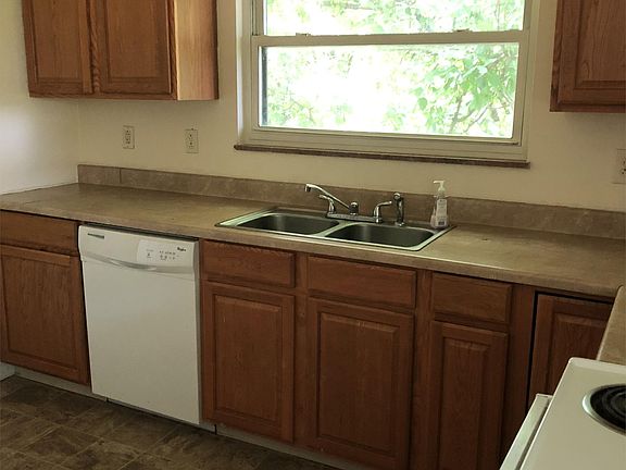 5th image of 1808 Summers Ave