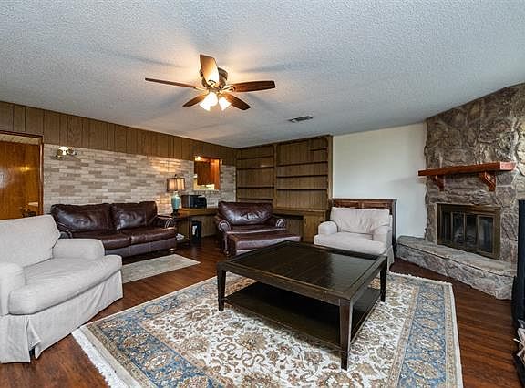 5th image of 2109 Tompkins Dr