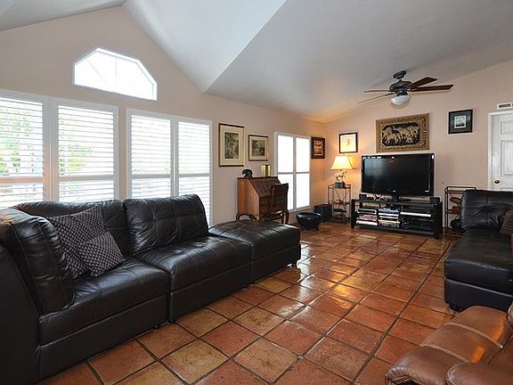 5th image of 2705 Tierra Way
