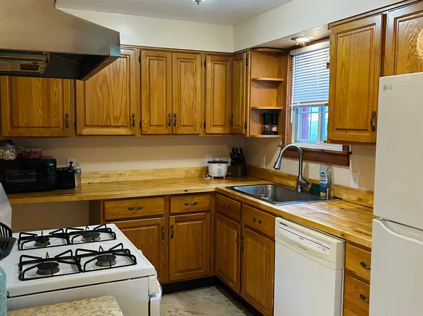 63 Edgewood Rd #B, Fort Mitchell, KY 41017