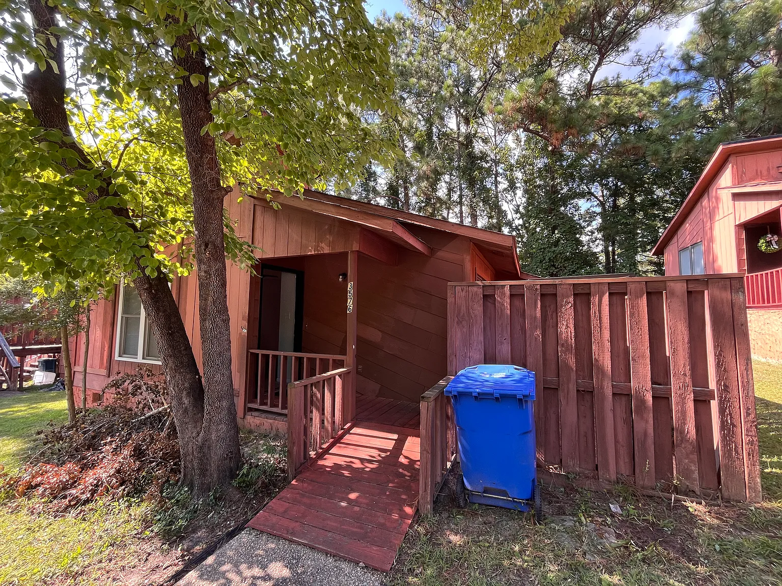 2 bed, 980 sqft, $1,200 — Photo 1