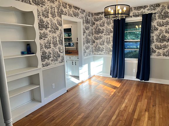 4th image of 103 Cedar Ln