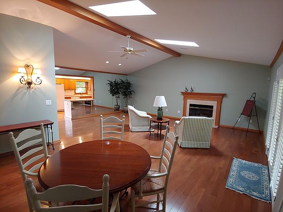 5th image of 3120 Barry Trace Ct
