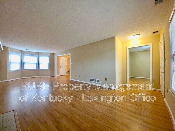 4th image of 1863 Timber Creek Dr