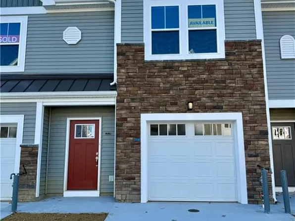 1005 Ventana St #102, Suffolk, VA 23435