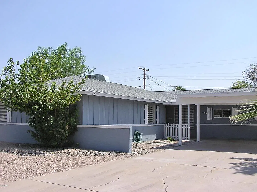 4 bed, 2286 sqft, $2,950 — Photo 2