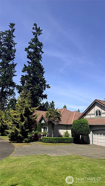 5th image of 7201 Holly Hedge Lane SW #10