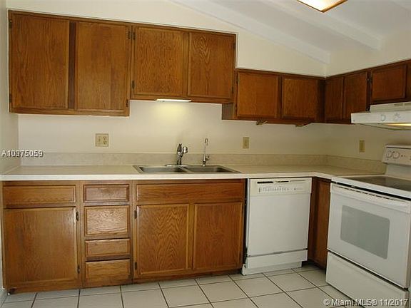 5th image of 216 Sims Creek Dr #0