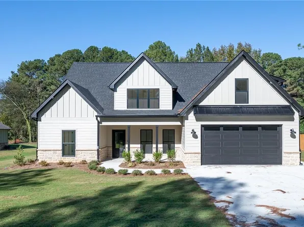 140 Cambridge Ct, Calhoun, GA 30701