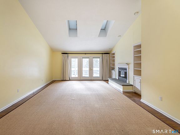 5th image of 19 Juniper Meadow Road #19